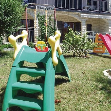 3 Bedroom Beautiful Apartment In מדולין מראה חיצוני תמונה