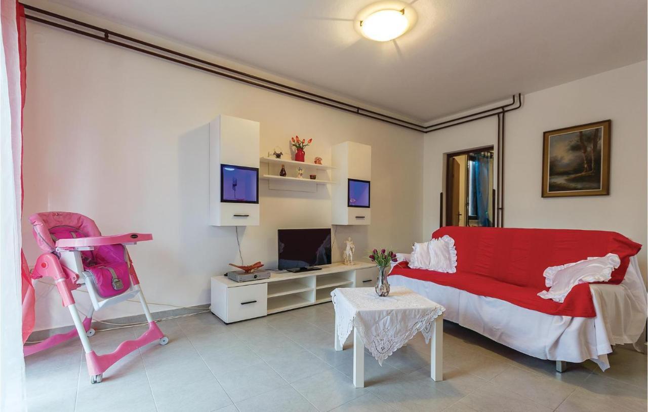 3 Bedroom Beautiful Apartment In מדולין מראה חיצוני תמונה