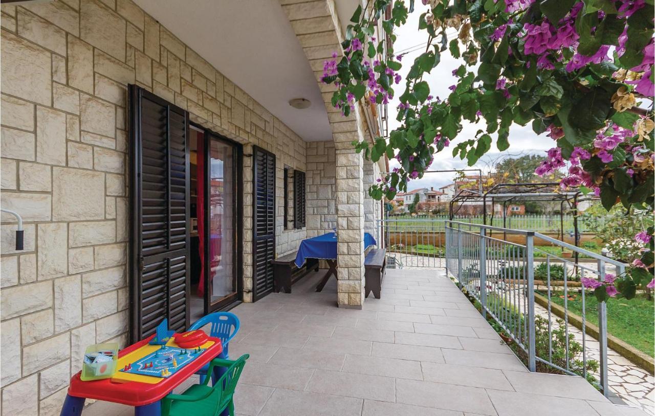 3 Bedroom Beautiful Apartment In מדולין מראה חיצוני תמונה